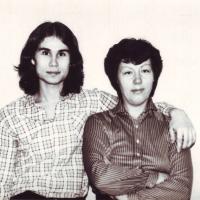 10_Roalndas_su_mama_1984_m.jpg
